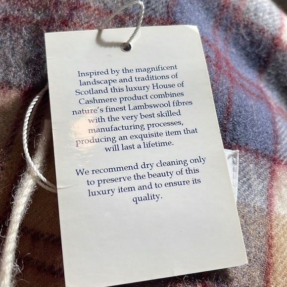 House of cashmere hundred percent lambs wool New with tag - Picture 5 of 5